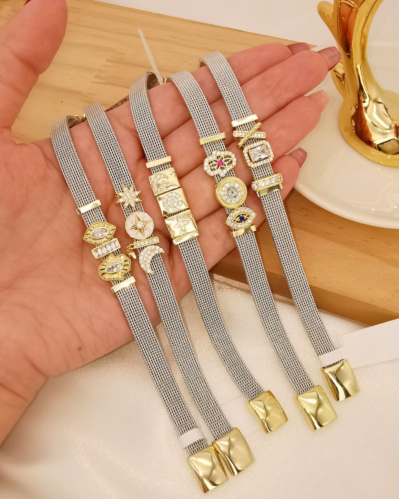 Bracelet
