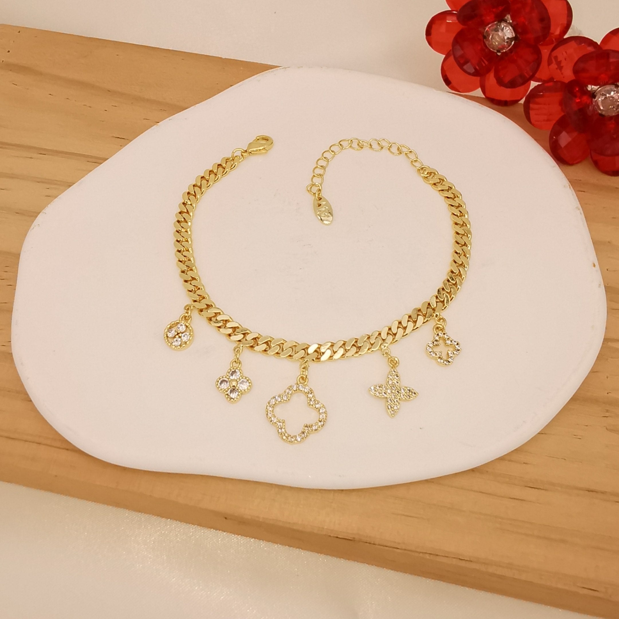 Bracelet