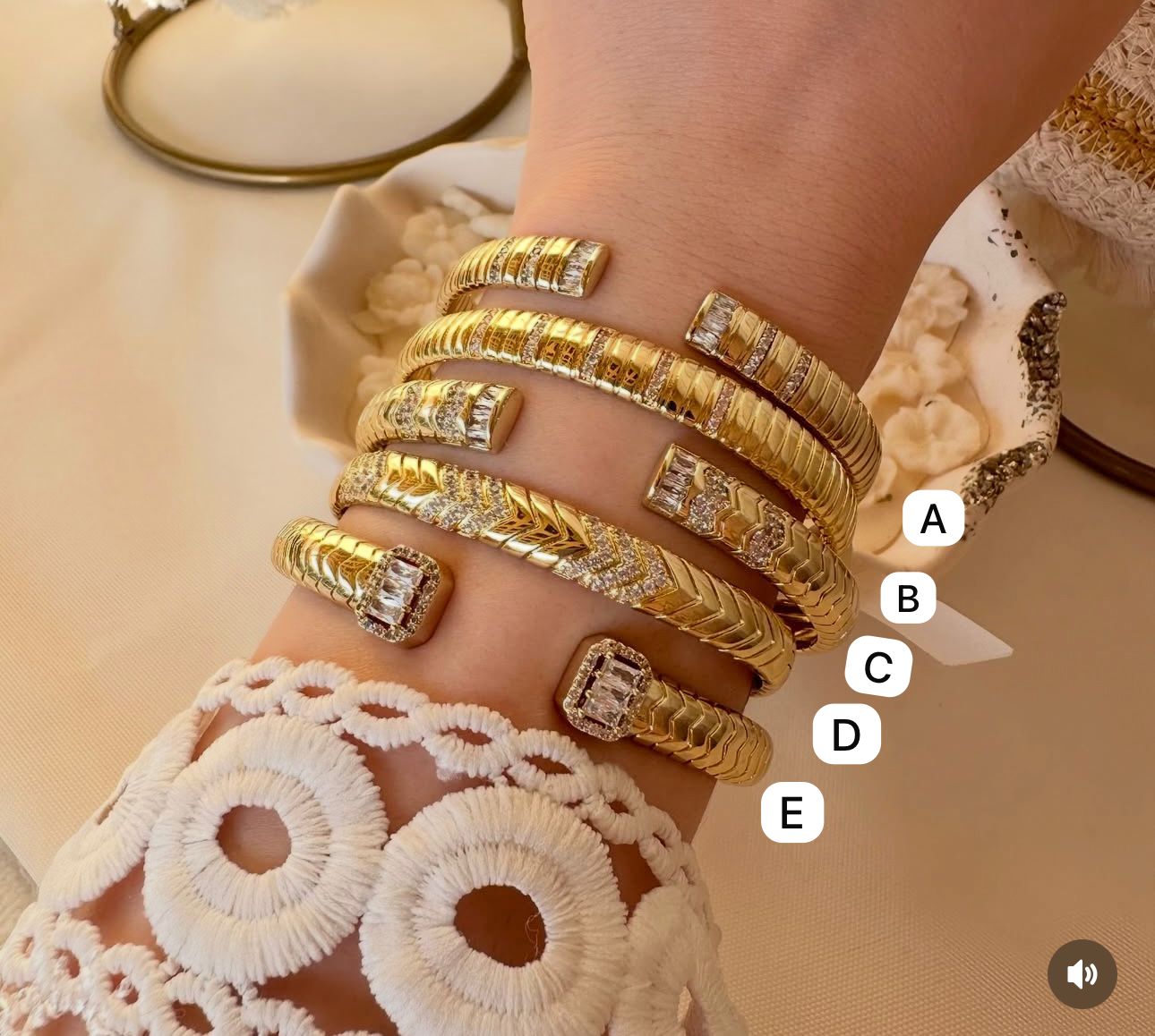 Golden zircon bracelet