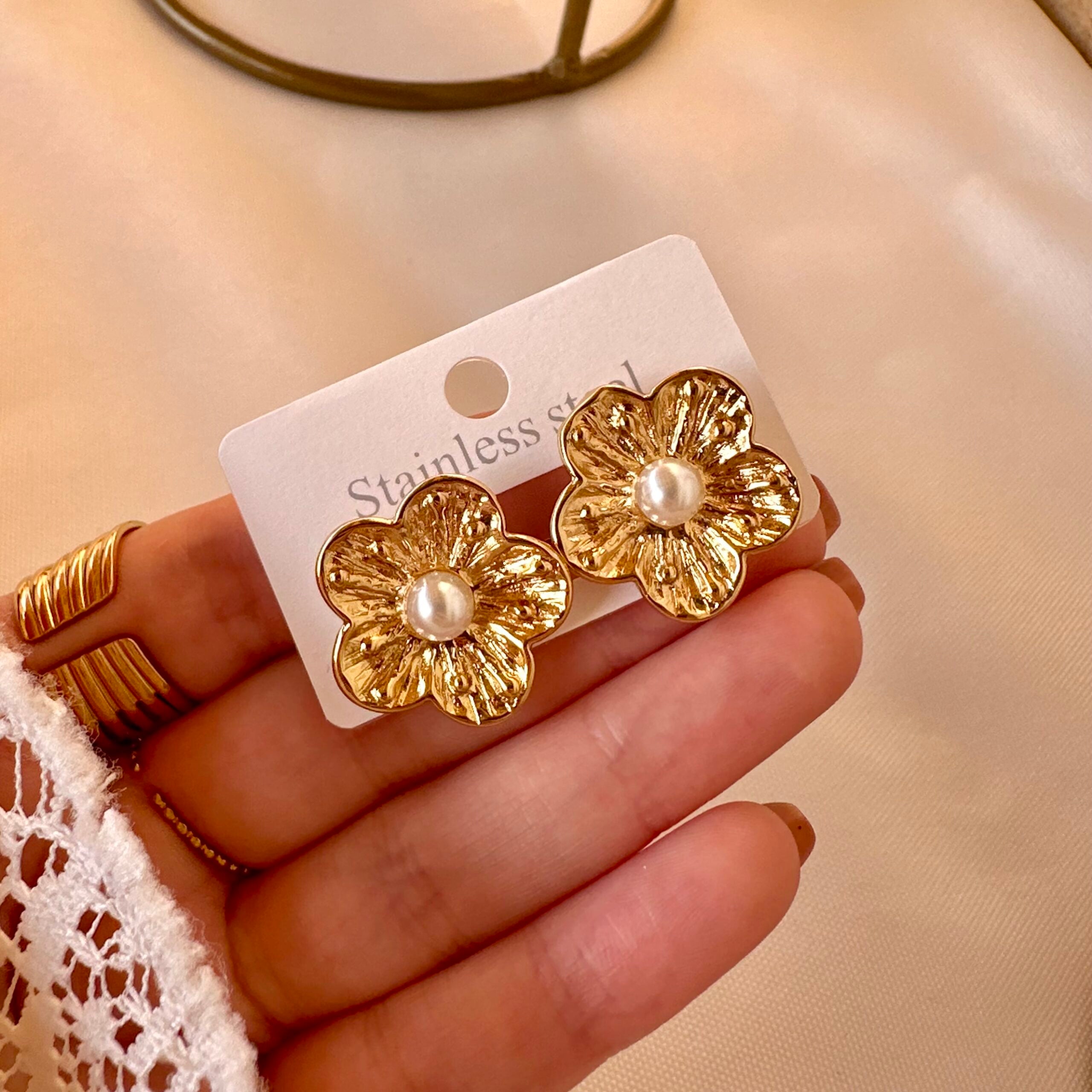 Flower earrings