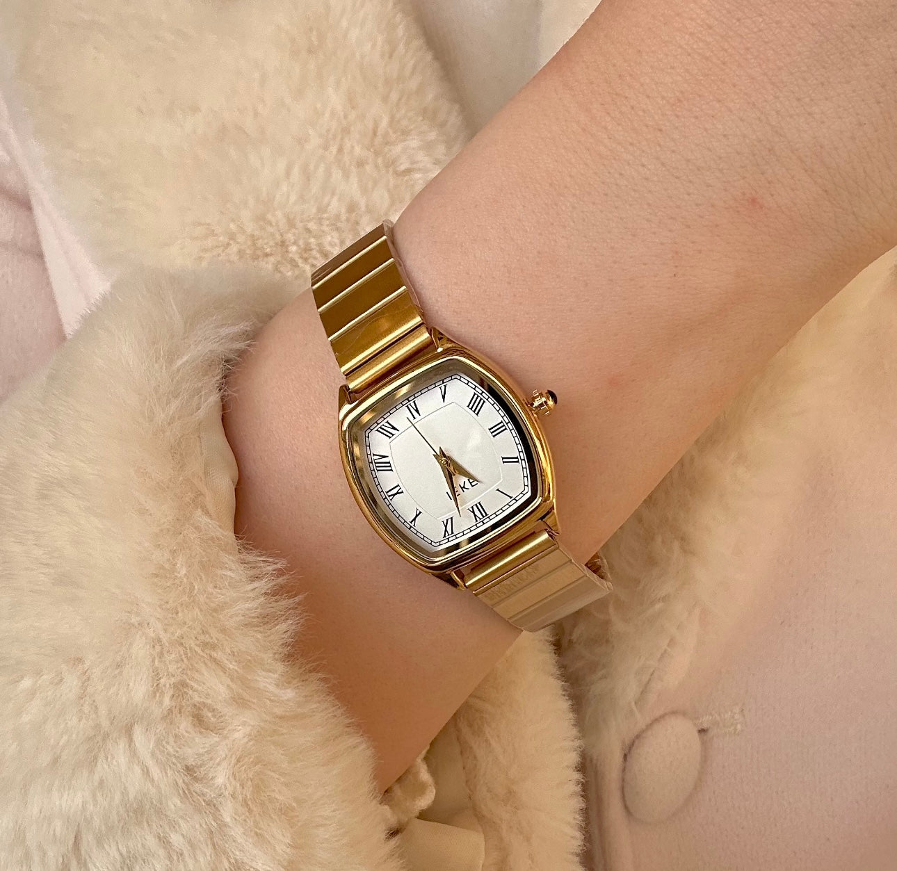 ieke white square watch