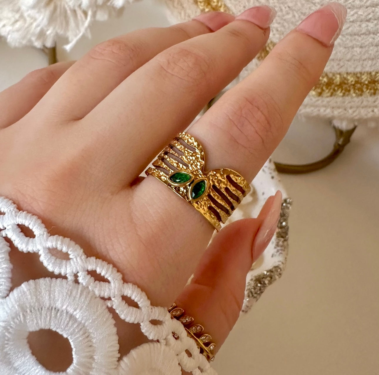 Green stone cuff ring