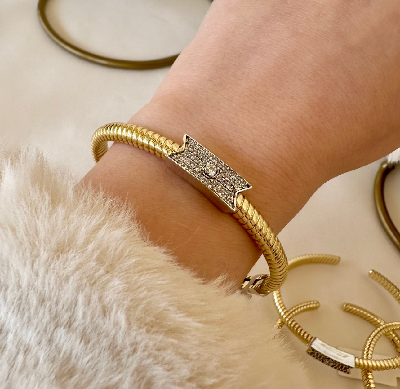 Diamond bangle
