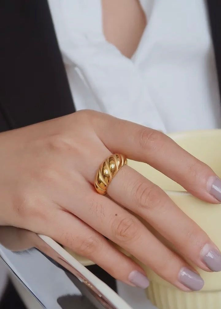 Croissant Ring