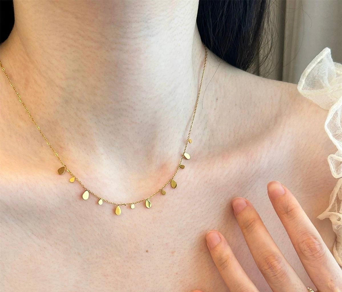 Gold Dainty necklace