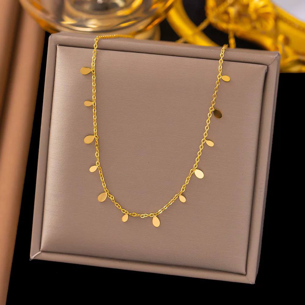 Gold Dainty necklace