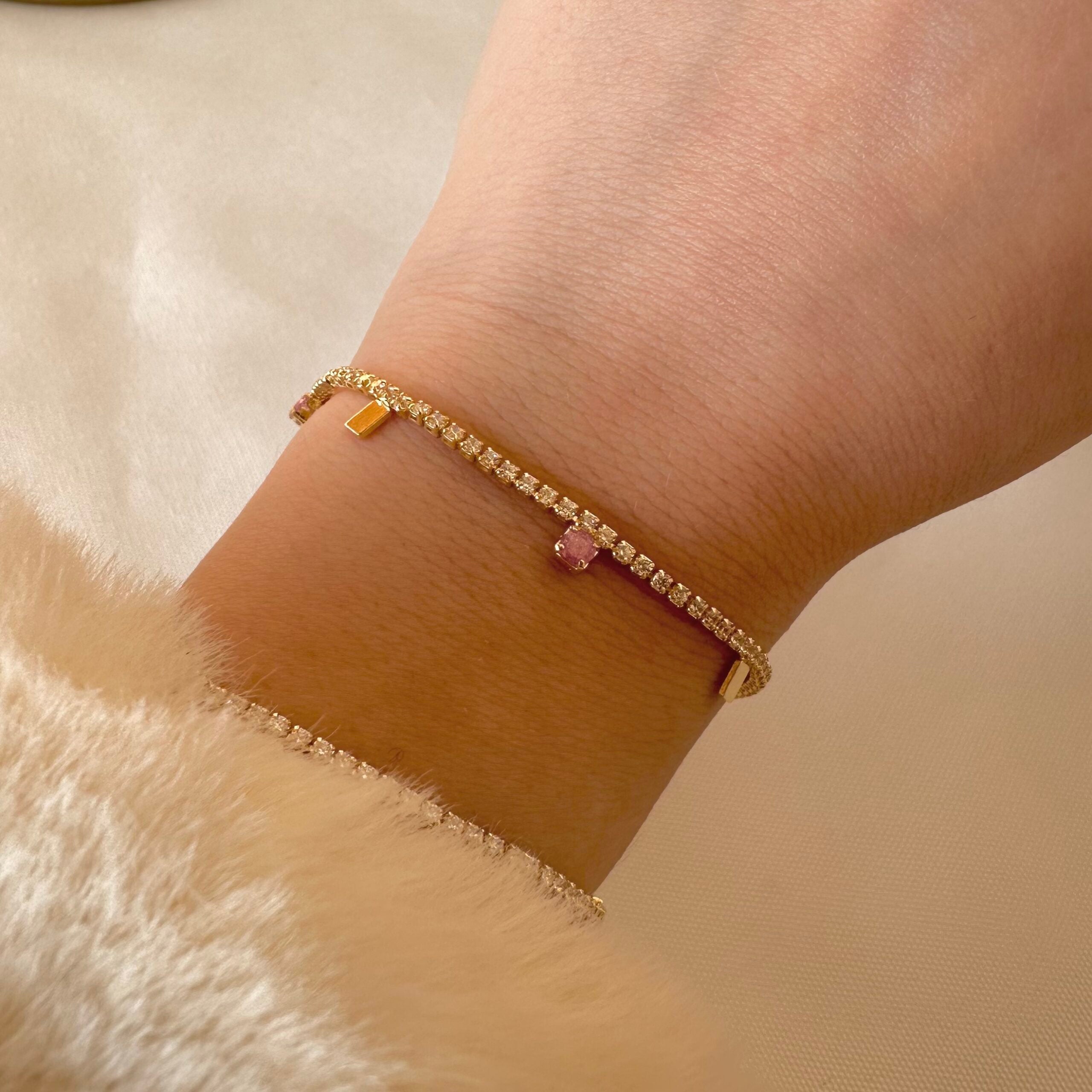 Color tennis bracelet