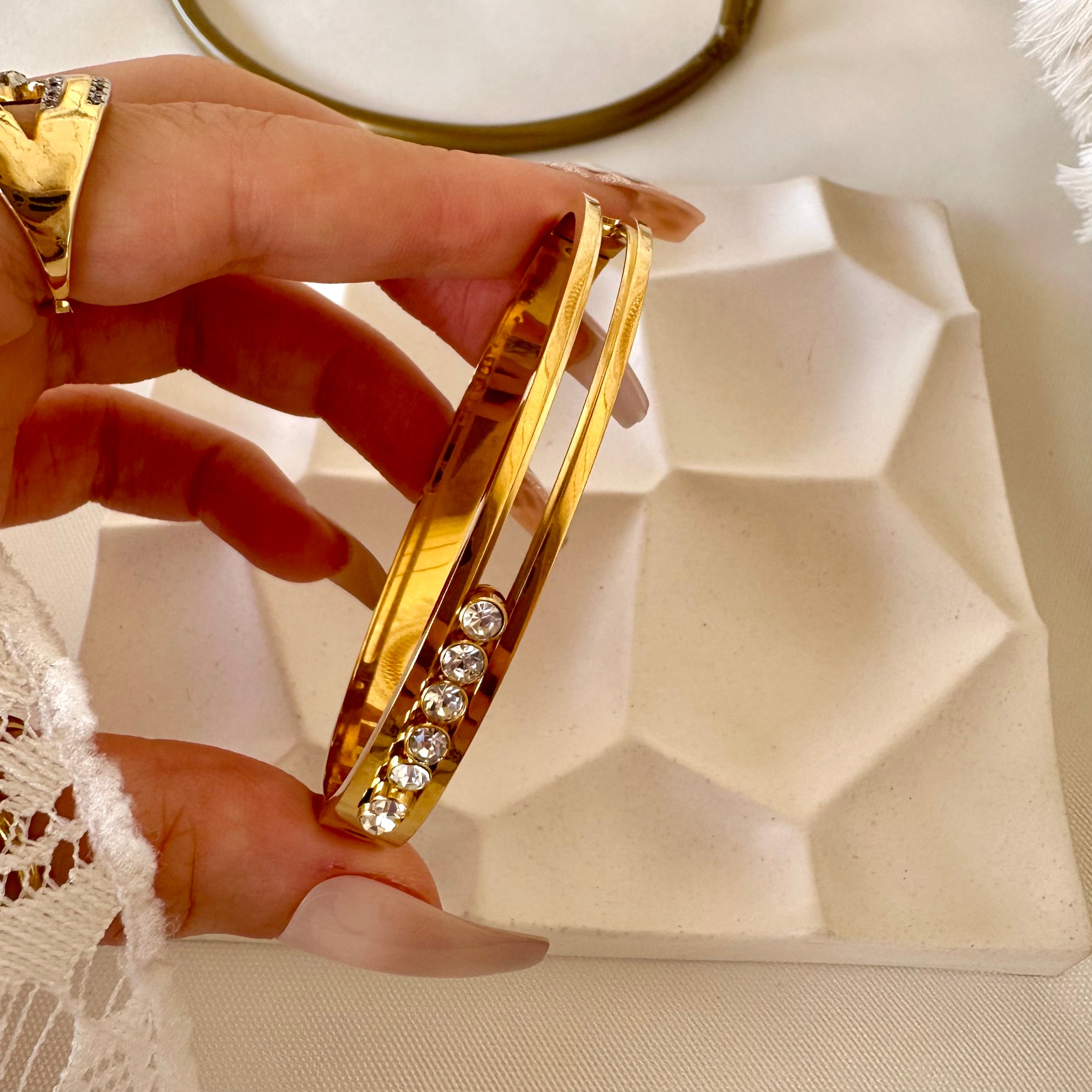 Plain zircon bracelet