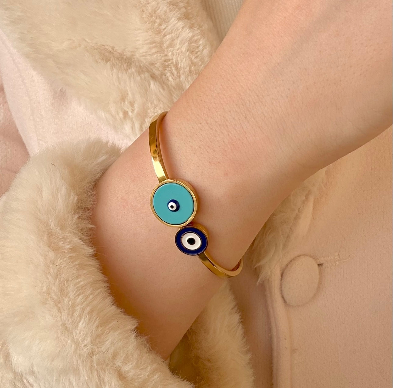 Round evil eye bracelet