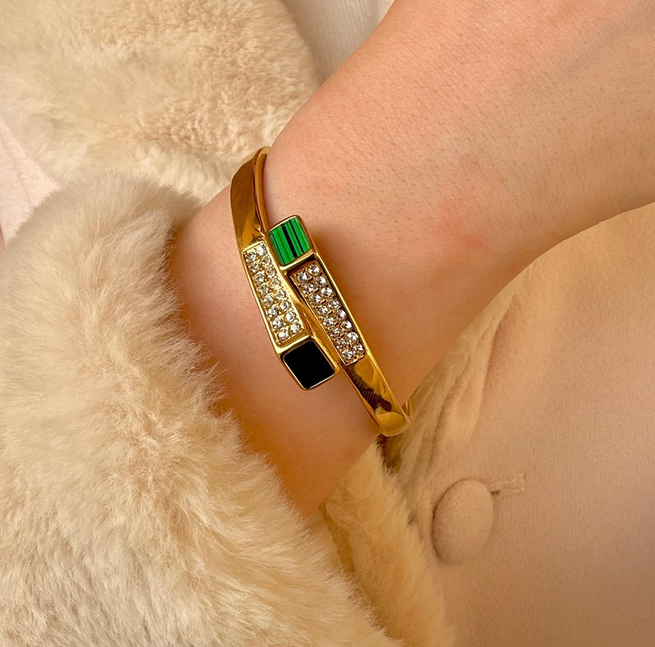 Green and black zircon bangle
