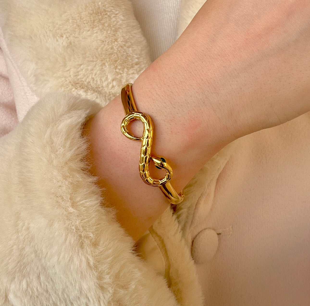 Snake bracelet