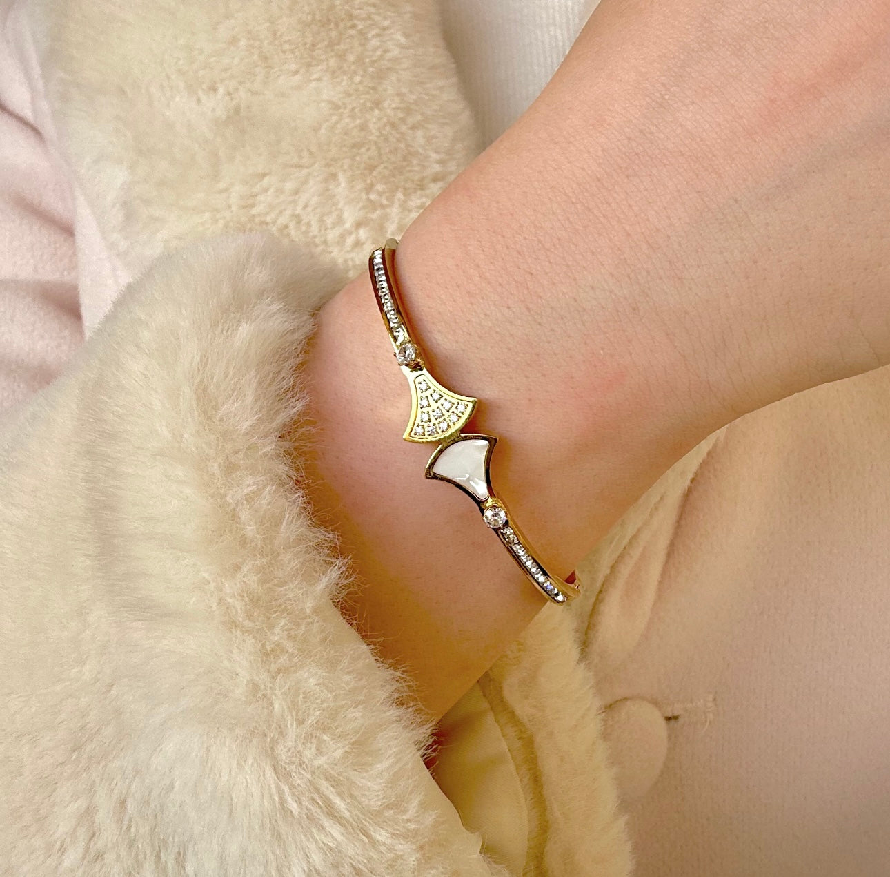 Shell bracelet