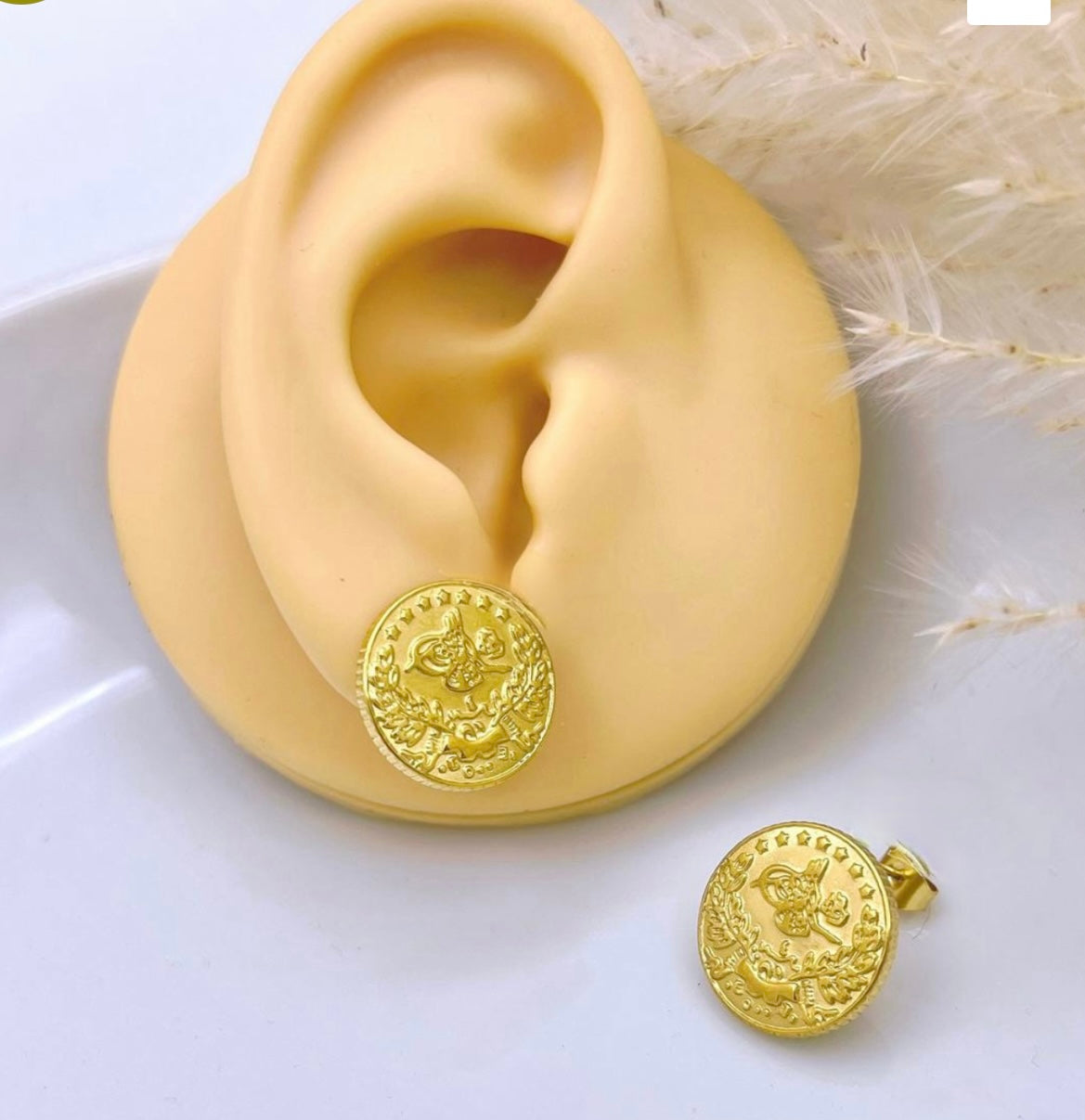 Lira earrings