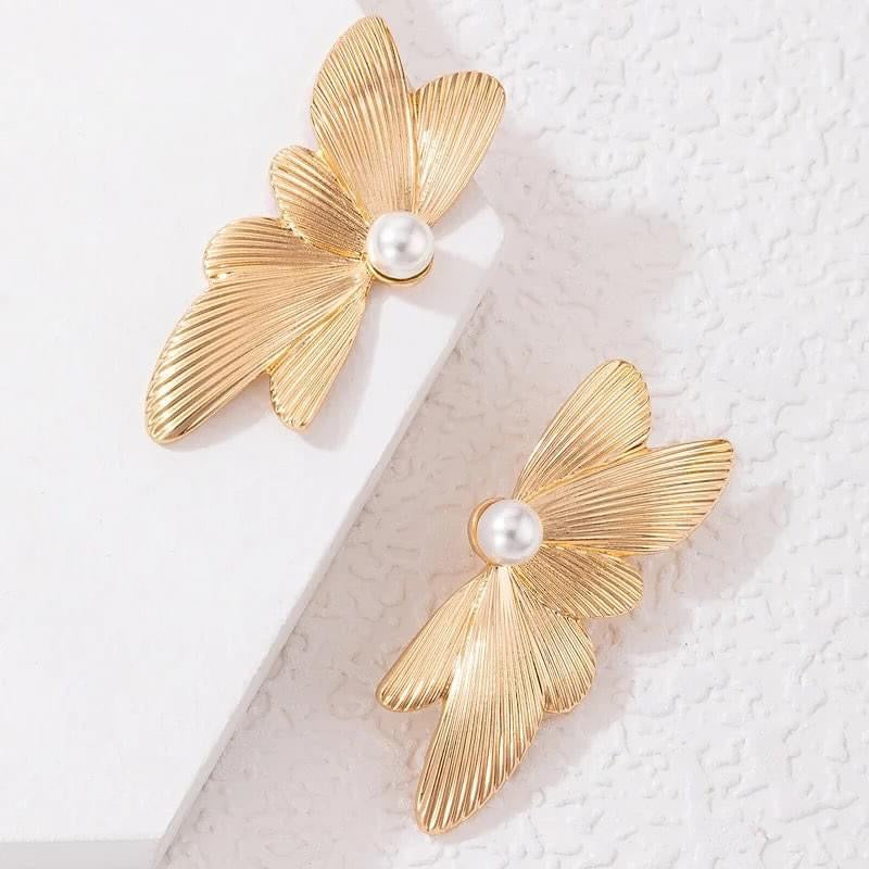 Vintage golden earrings