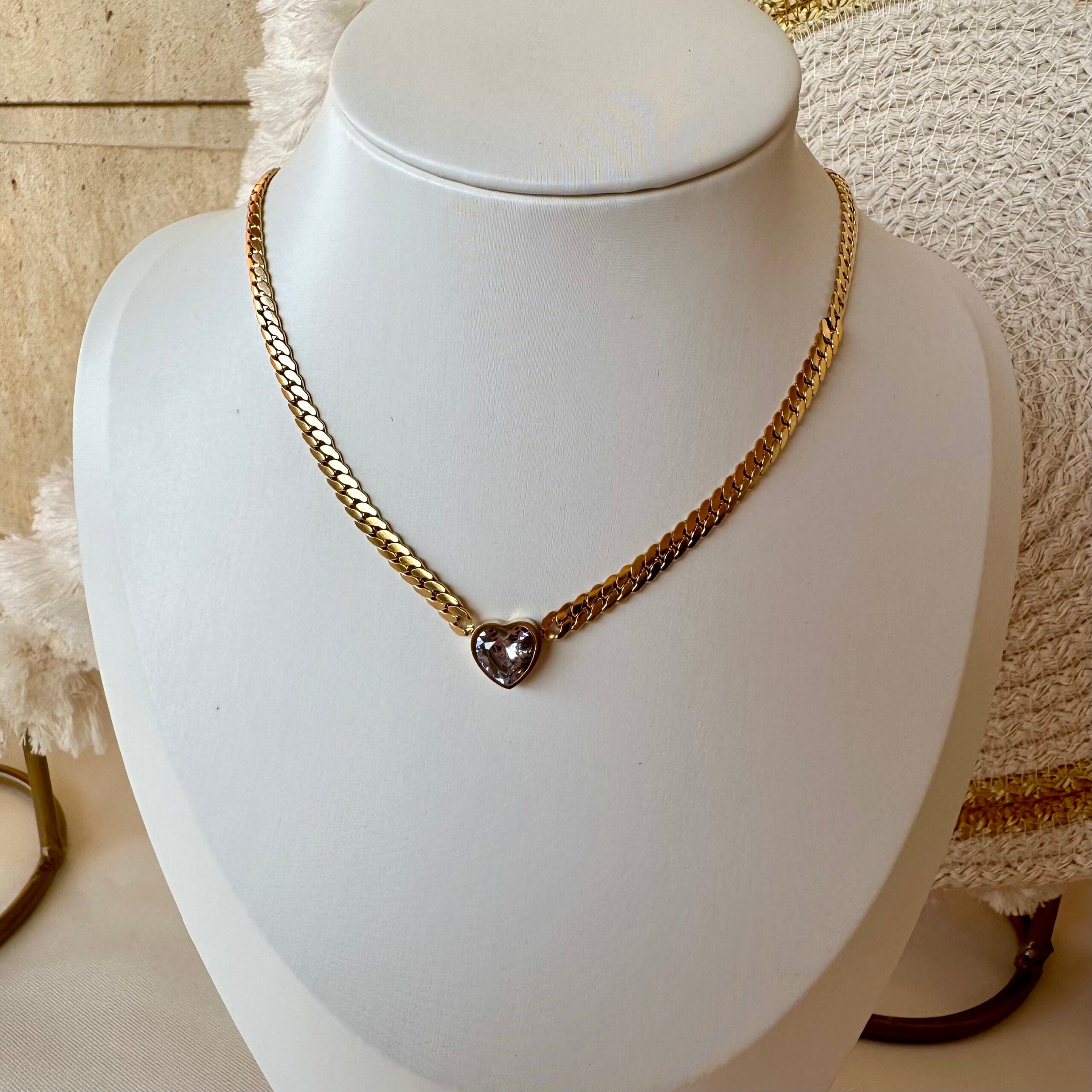 Heart zircon necklace