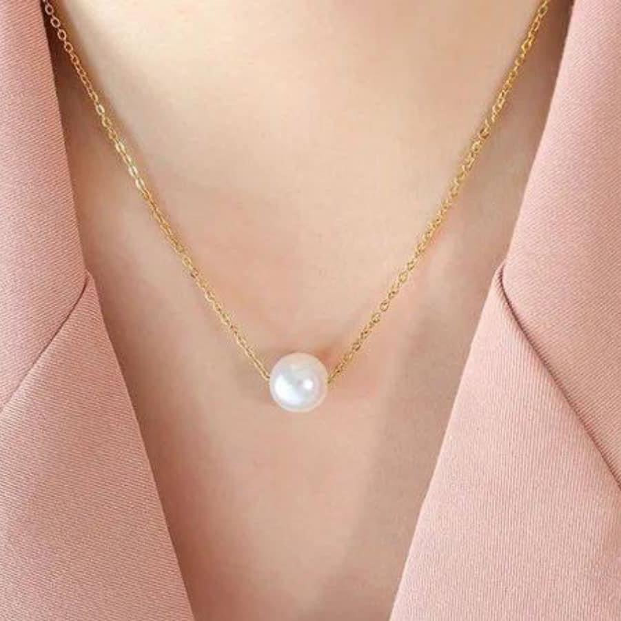 Pearl necklace