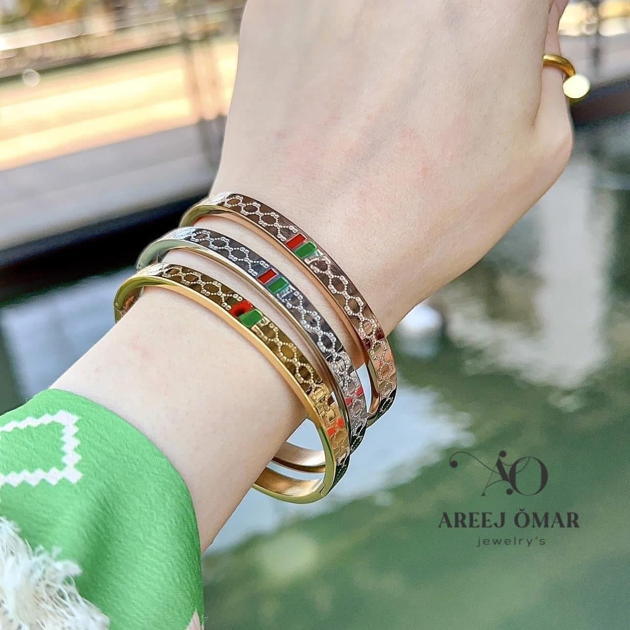 Triple Gucci bangles