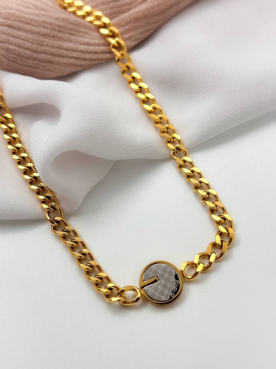 Gucci gourmet necklace