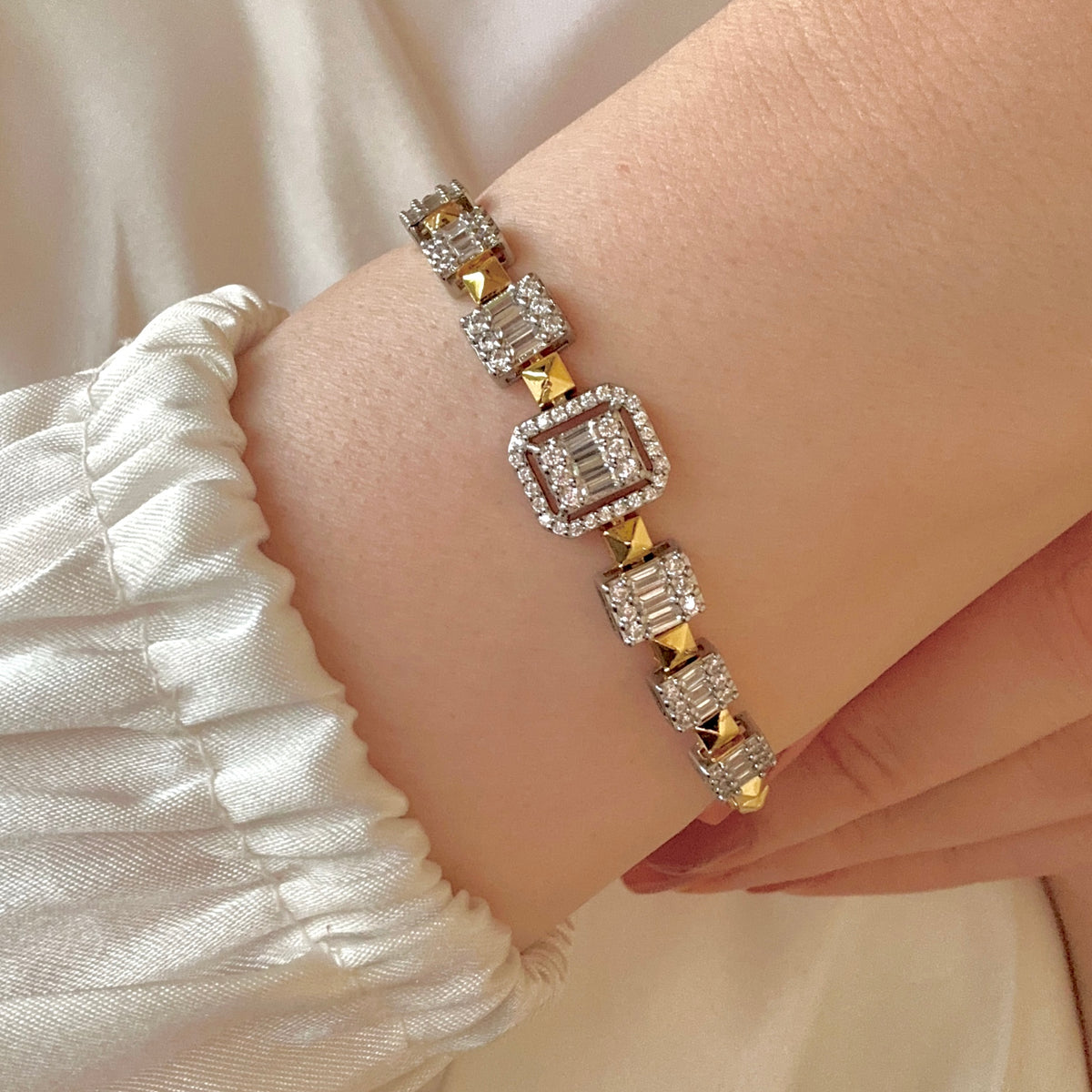 Bracelet