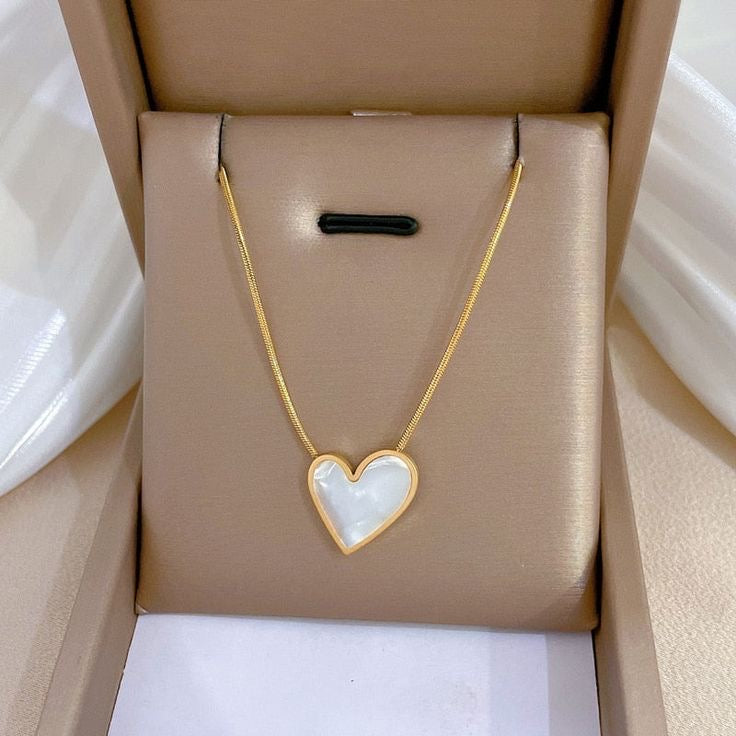 White heart necklace
