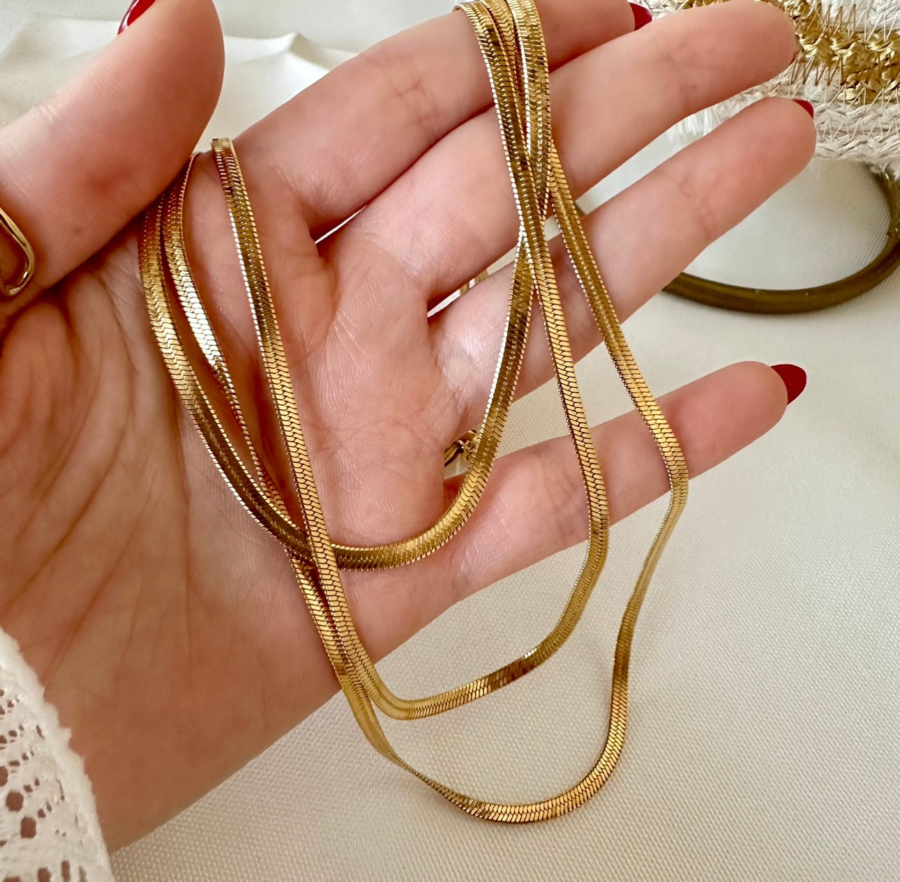 Triple chain snake necklace