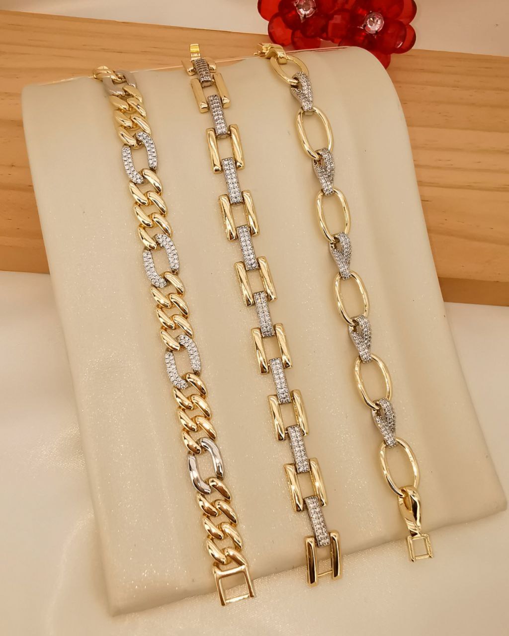 Bracelet