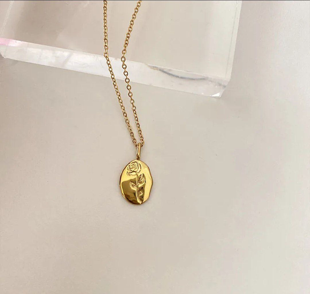 Vintage Flower necklace