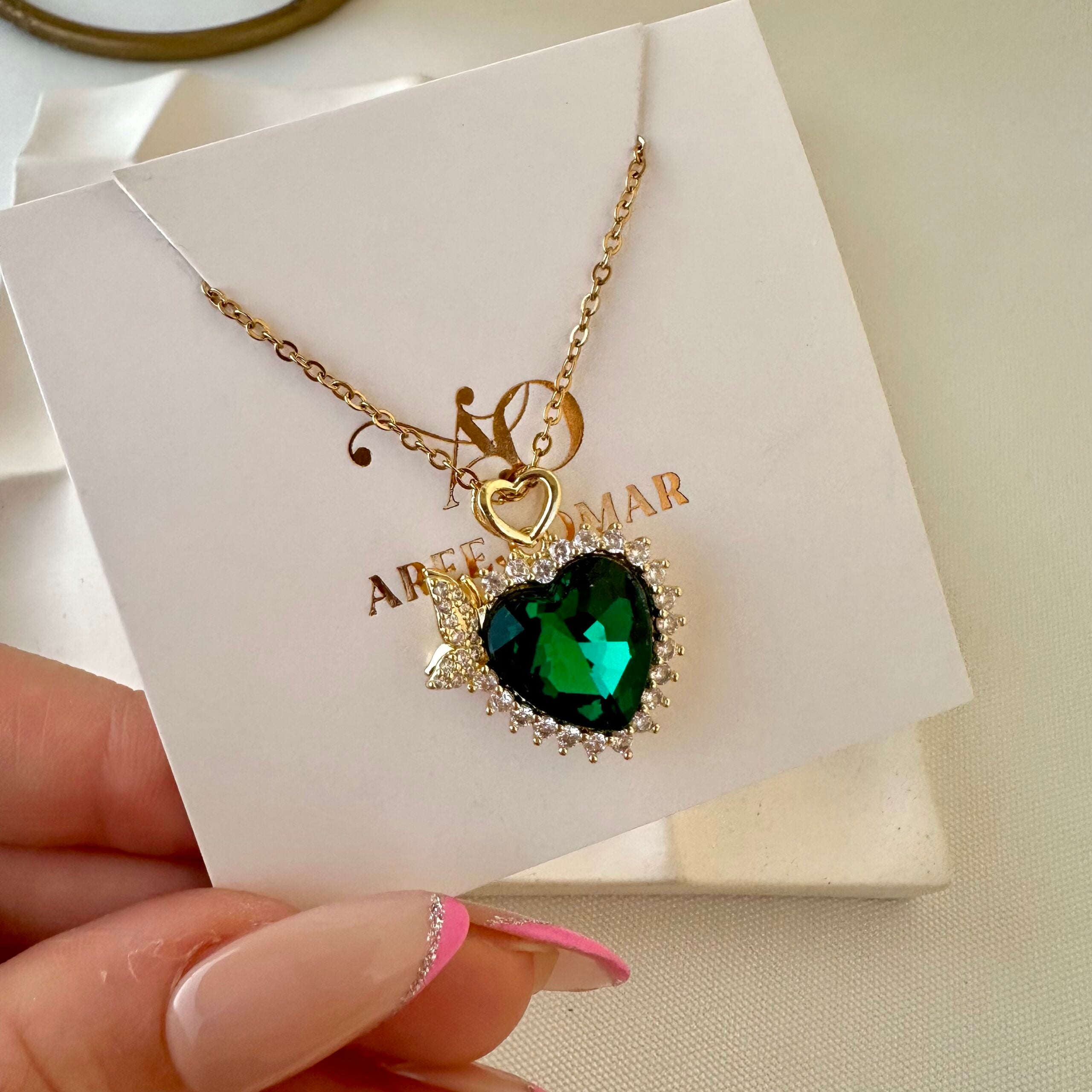 Heart Emerald necklace