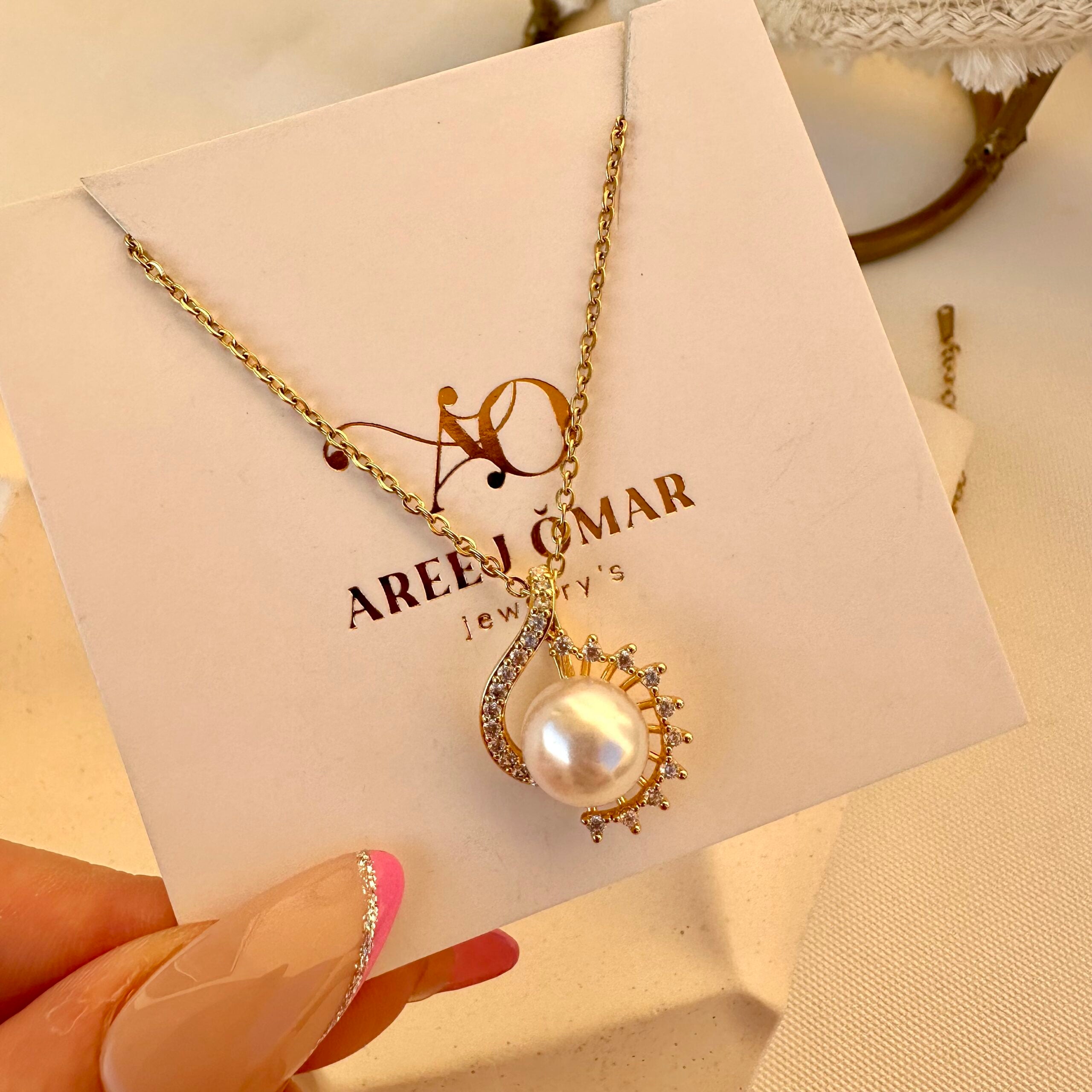 Pearl zircon necklace