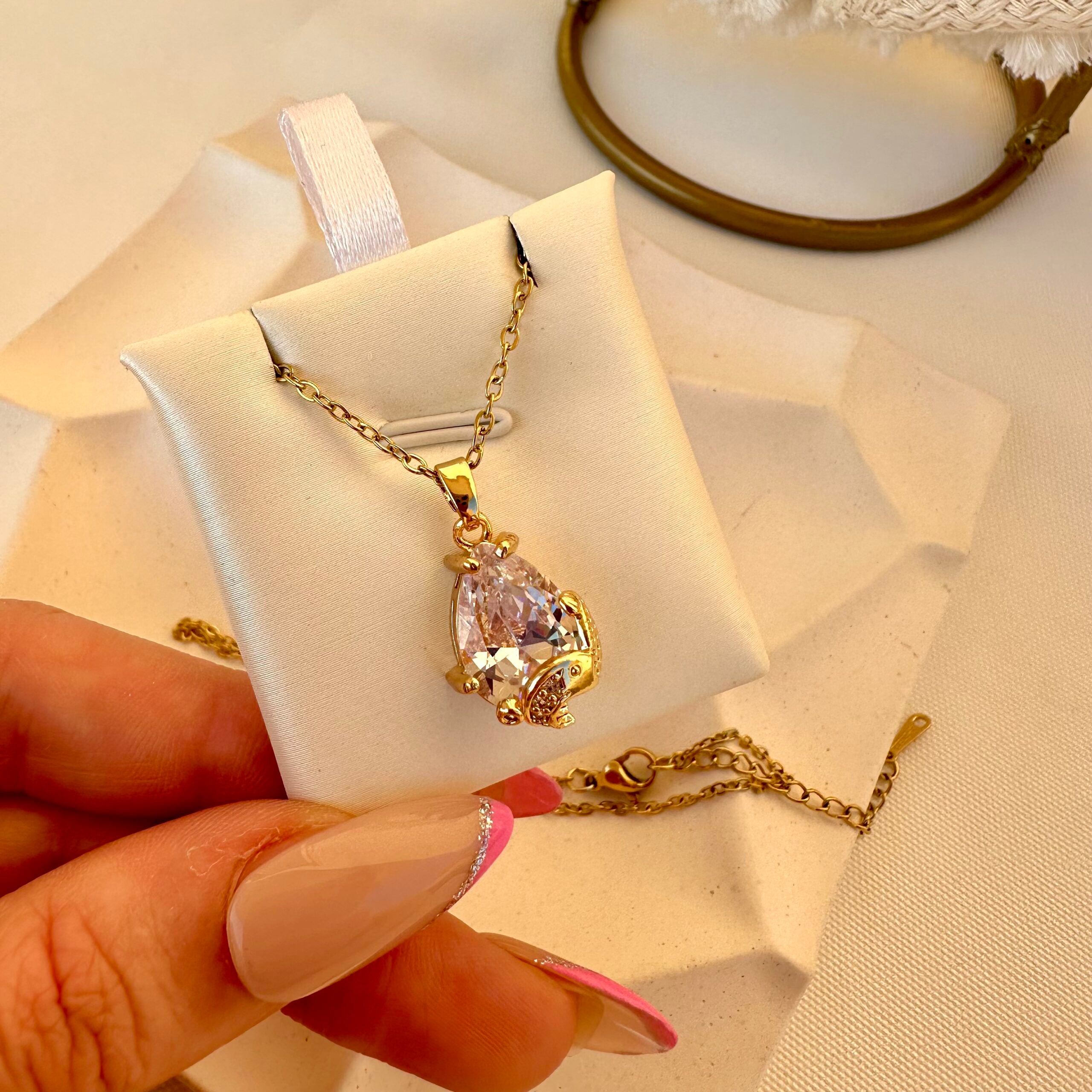 Zircon stone necklace