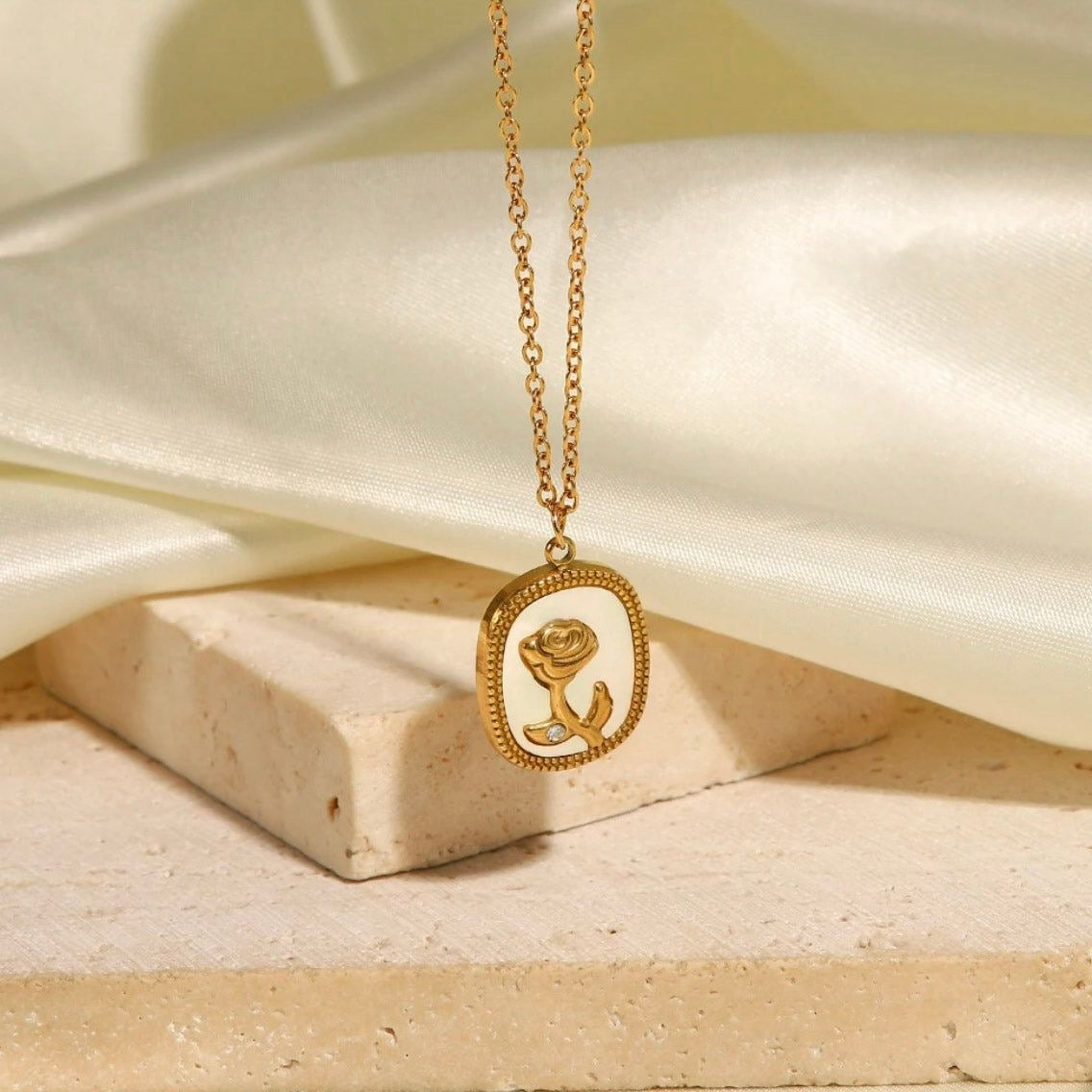 White flower necklace