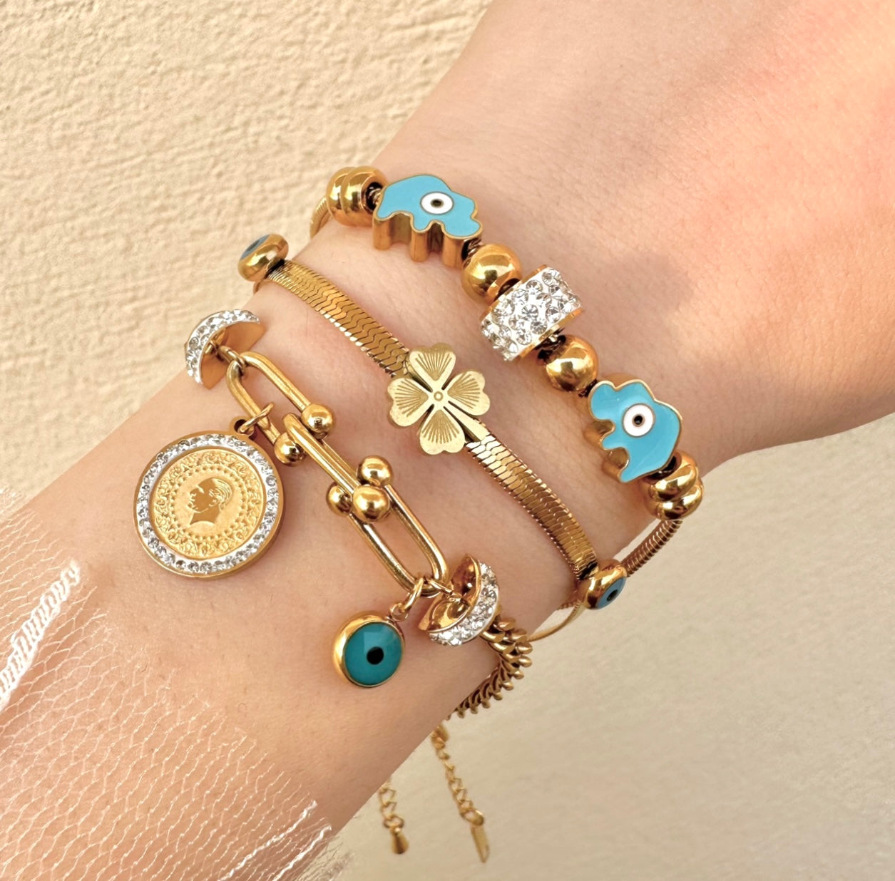 Turquoise set bracelet