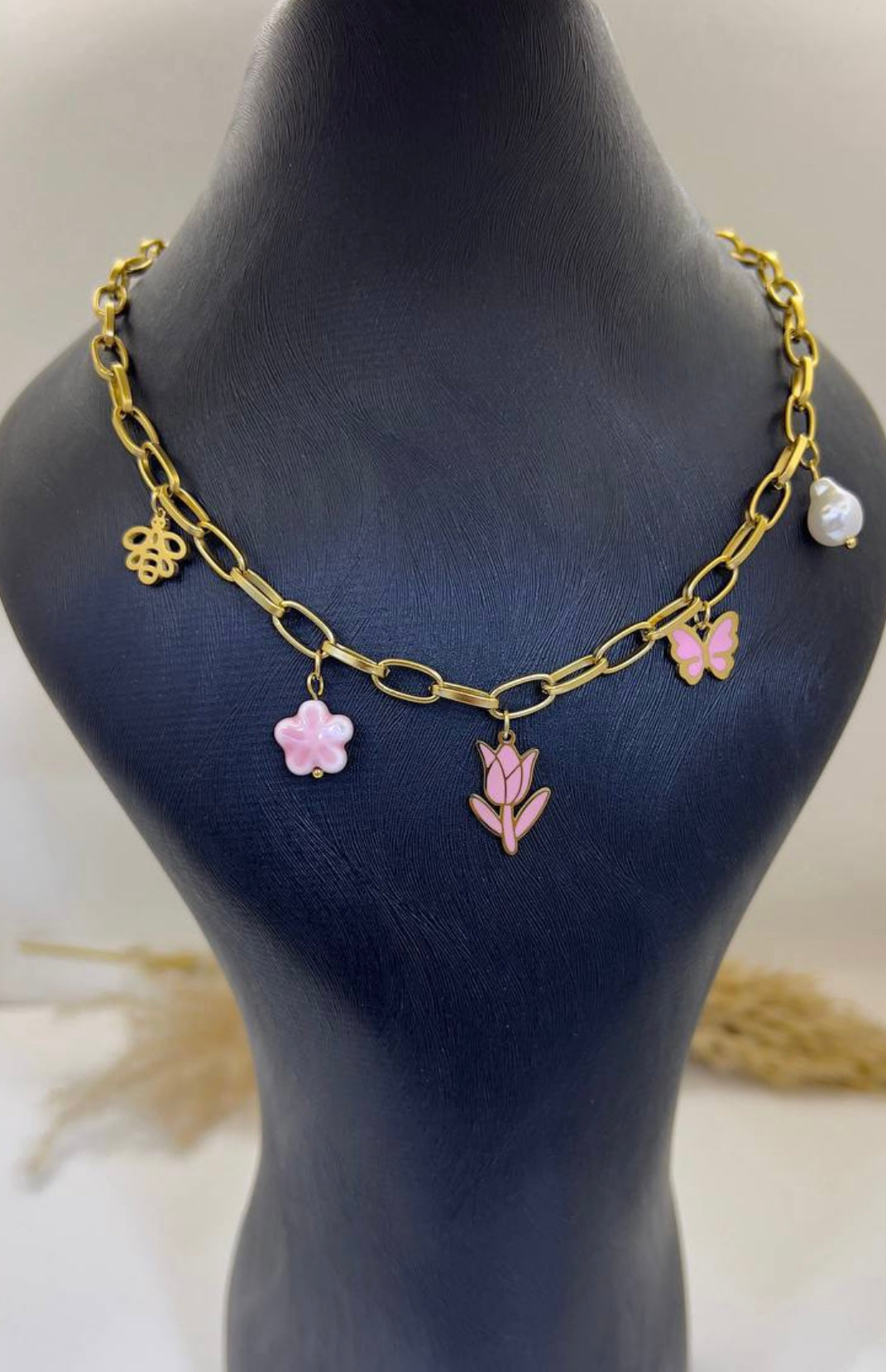 Flower necklace
