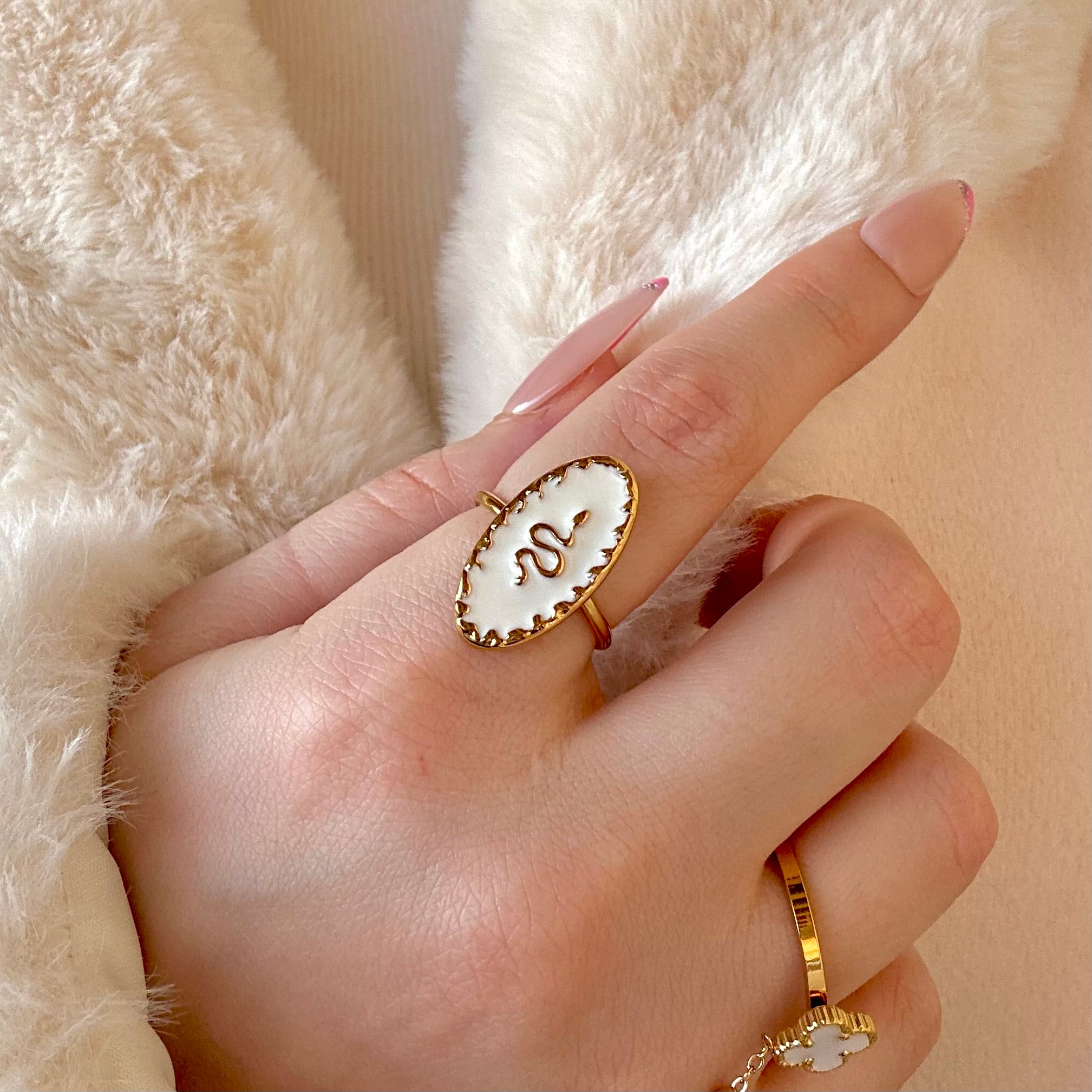 Snake white ring