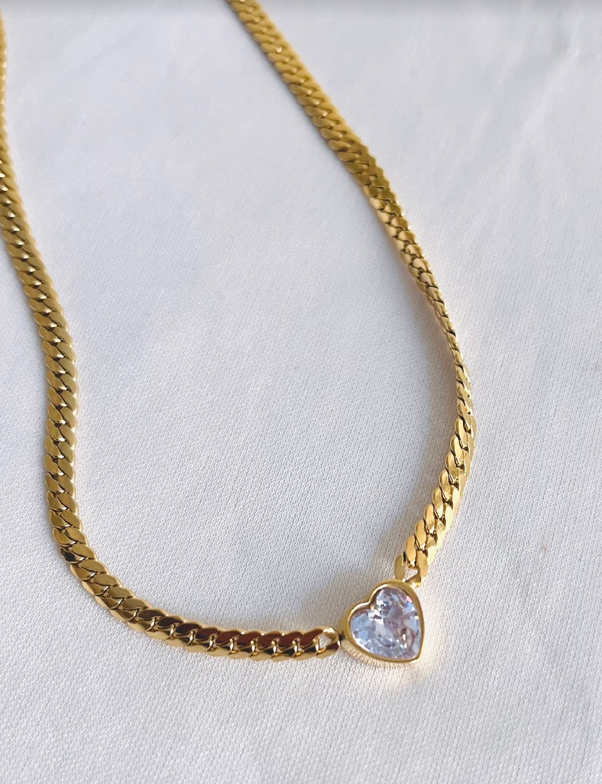 Heart zircon necklace