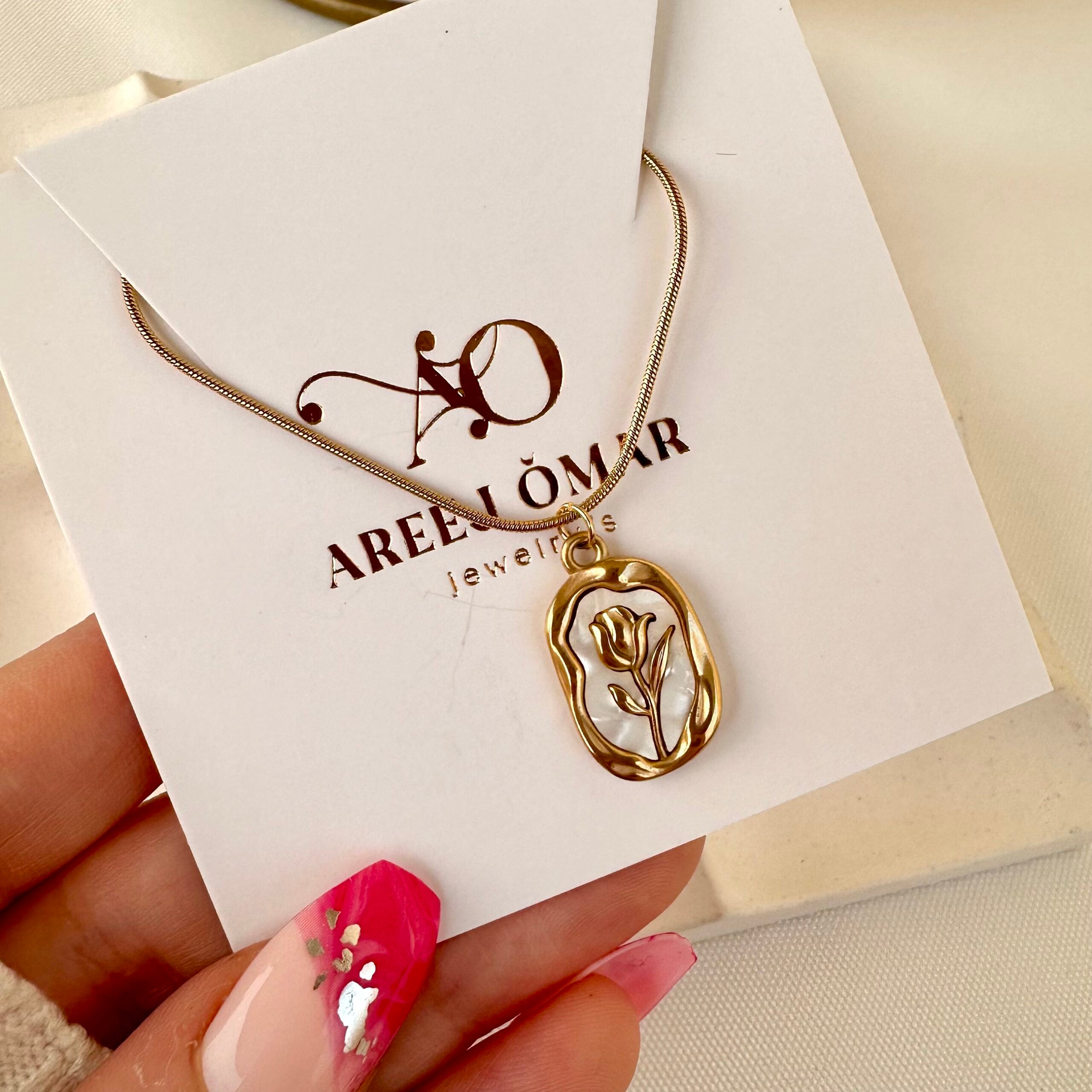 White flower necklace