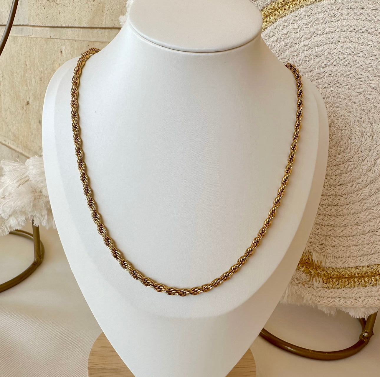 Twisted rope necklace