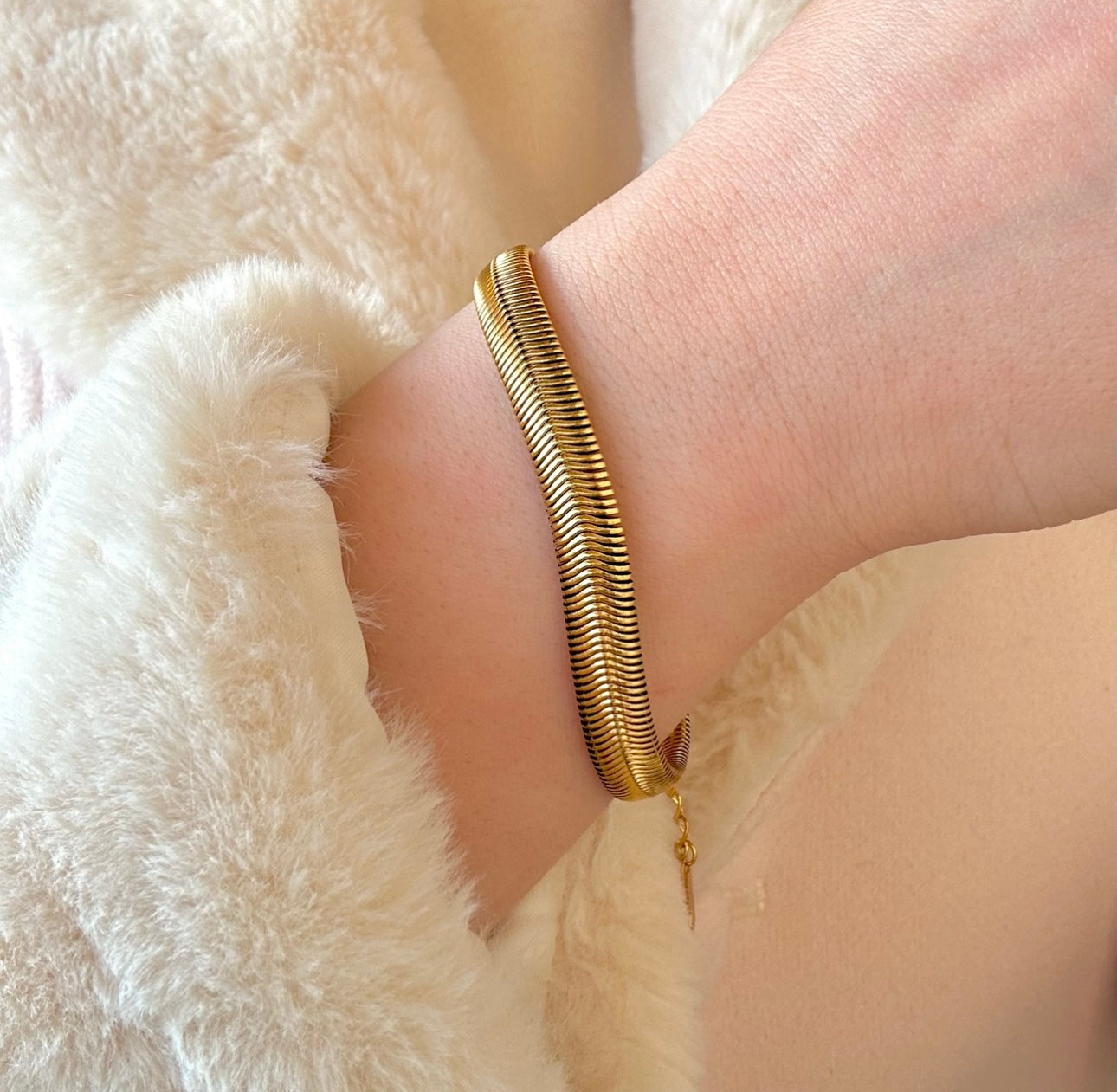Wide snake bracelet