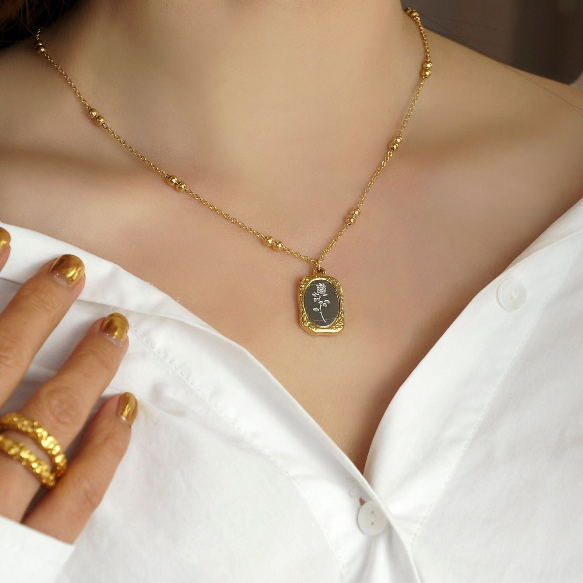 Rose flower gold necklace