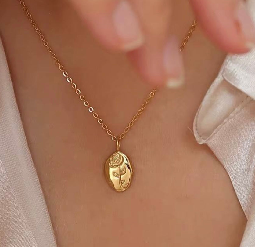 Vintage Flower necklace