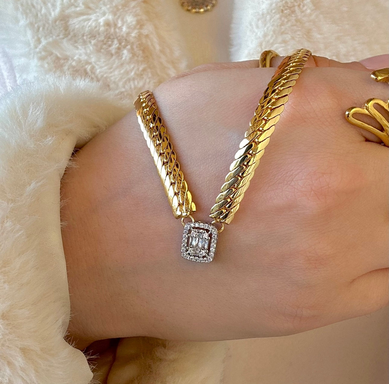 Square zircon necklace