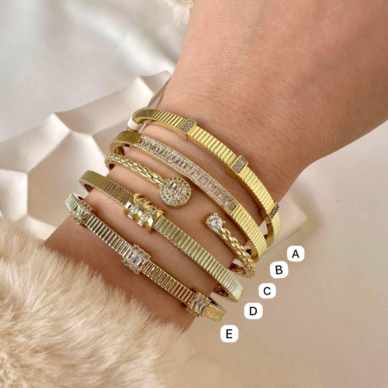 Golden zircon bracelet