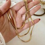 Triple chain snake necklace