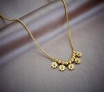 Flower ball necklace