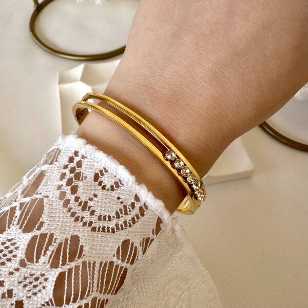 Plain zircon bracelet