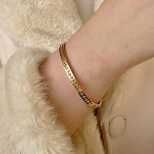 Golden zircon bracelet