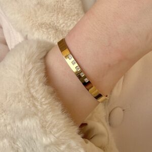 Golden zircon bracelet