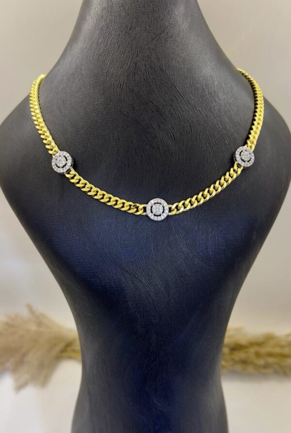 Circle diamond necklace