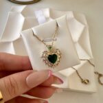 Heart emerald necklace