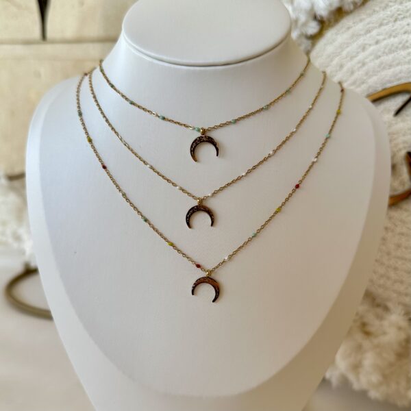 Moon chocker necklace